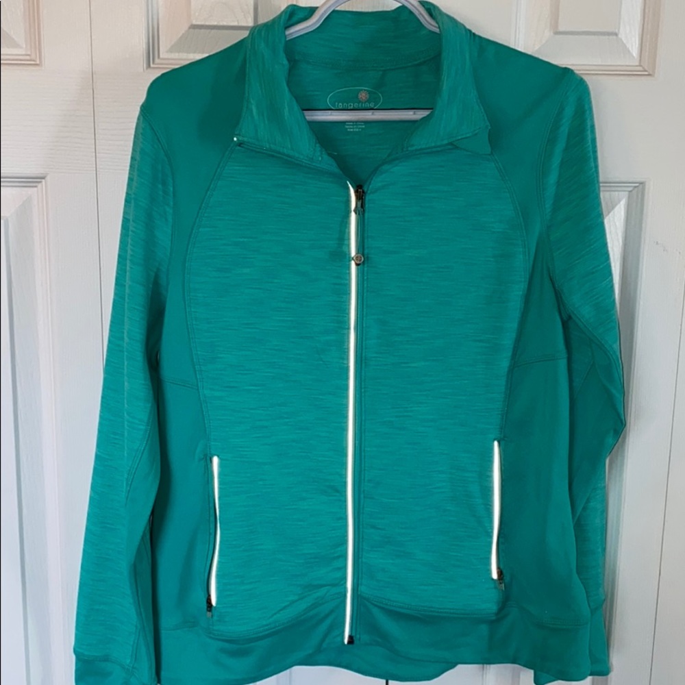 fitted workout jacket